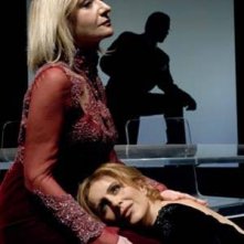 Caterina Vertova a teatro con Metti una sera a cena