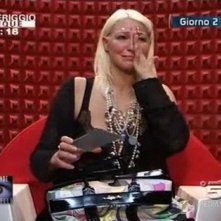 GF 9, giorno 2 - Federica in lacrime in confessionale