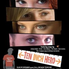 La locandina di Ten Inch Hero