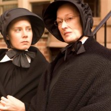 Amy Adams e Meryl Streep in un'immagine del film Il dubbio