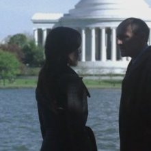 Colm Feore e Carly Pope nel quarto episodio del Day 7 di 24