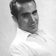 Un bel ritratto dell'attore Ricardo Montalban