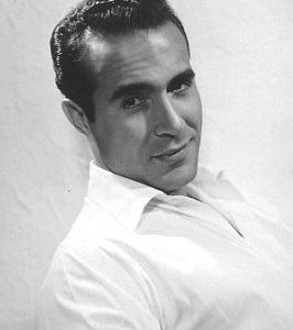 Un bel ritratto dell'attore Ricardo Montalban