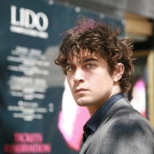 Una immagine di Riccardo Scamarcio nel film Eden Is West