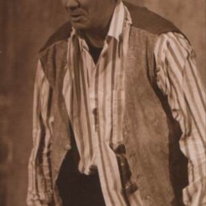 Antonio Salvatore Leontini protagonista a teatro in Pazzie di Cori di Turi Giordano