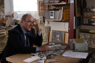 Carlo Verdone in una scena della commedia Italians, diretta da Giovanni Veronesi