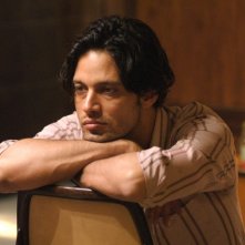 Gabriel Garko è Samuel nel film Aspettando il sole