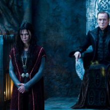 Rhona Mitra e Bill Nighy in una scena del film Underworld: La ribellione dei Lycans
