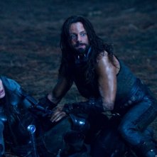Rhona Mitra e Michael Sheen in un'immagine del film Underworld: La ribellione dei Lycans