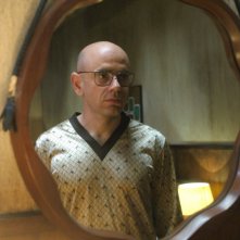 Rolando Ravello in una scena del film Aspettando il sole