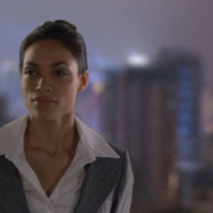 Rosario Dawson è Anna Diaz nella serie online Gemini Division