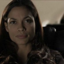 Rosario Dawson in una scena della serie online Gemini Division