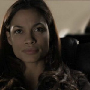Rosario Dawson in una scena della serie online Gemini Division