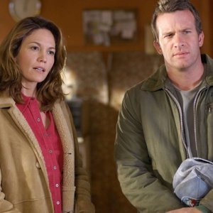 Diane Lane e Thomas Jane in una scena del film Killshot