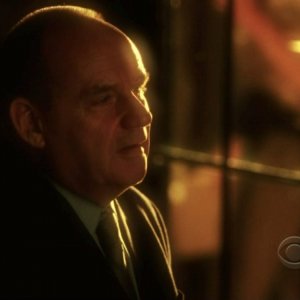 Paul Guilfoyle in una scena dell'episodio 'One to go' della serie tv CSI Las Vegas