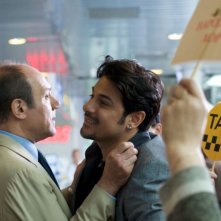 Carlo Verdone e Dario Bandiera in un'immagine del film Italians