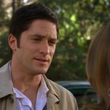 David Conrad in una scena dell'episodio Life on the Line della quarta stagione del serial Ghost Whisperer