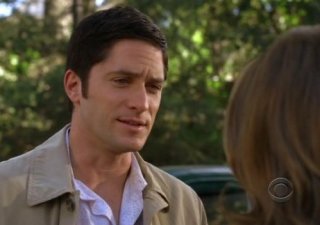 David Conrad in una scena dell'episodio Life on the Line della quarta stagione del serial Ghost Whisperer