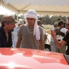 Il regista Giovanni Veronesi, Riccardo Scamarcio e Sergio Castellitto sul set del film Italians