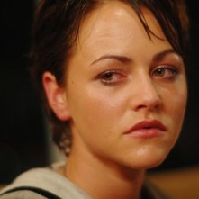 Jamie Winstone in una scena del film Donkey Punch