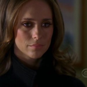 Jennifer Love Hewitt nell'episodio Life on the Line della quarta stagione di Ghost Whisperer