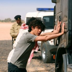 Riccardo Scamarcio in una scena del film Italians