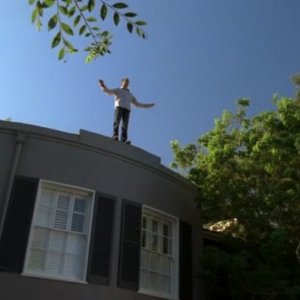 Una sequenza dell'episodio Life on the Line della quarta stagione del serial Ghost Whisperer