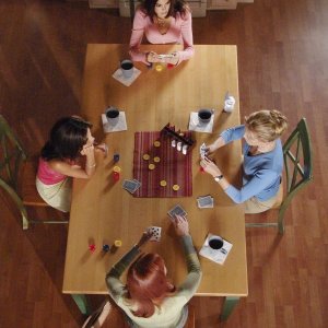 Le protagoniste di Desperate Housewives riunite per il poker nell'episodio The Best Thing That Ever Could Have Happened