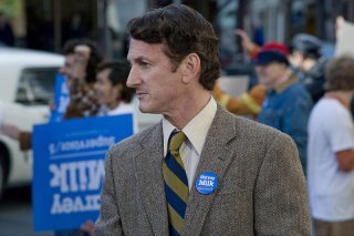 Sean Penn in un'immagine di Milk
