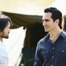 Faccia a faccia tra Jeremy Davies e Nestor Carbonell nell'episodio Jughead di Lost