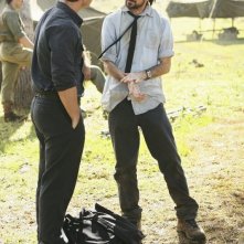 Jeremy Davies e Nestor Carbonell nell'episodio Jughead di Lost