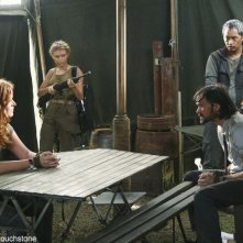 Jeremy Davies, Ken Leung e Rebecca Mader in una scena dell'episodio Jughead di Lost