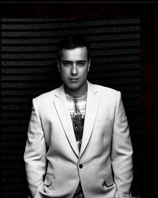 Jorge Enrique Abello in una immagine promo della telenovela En los