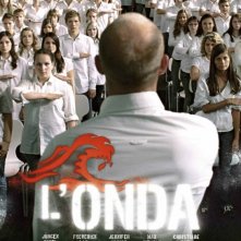 La locandina italiana de L'onda