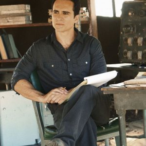 Nestor Carbonell in una scena dell'episodio Jughead di Lost