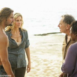 Sam Anderson, L. Scott Caldwell, Josh Holloway ed Elizabeth Mitchell nell'episodio The Lie di Lost