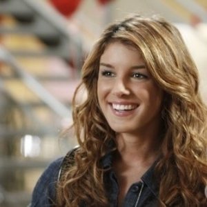 Shenae Grimes nell'episodio Of Heartbreaks and Hotels di 90210