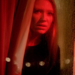 Anna Torv in una scena dell'episodio The Transformation di Fringe