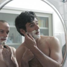 Filippo Nigro e Luca Argentero in una sequenza della commedia Diverso da chi?