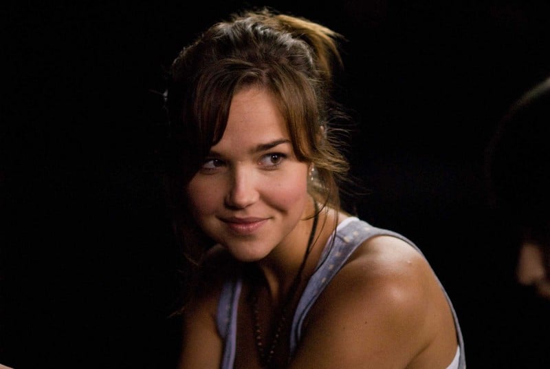 Arielle Kebbel E Alex Nel Film The Uninvited 103511