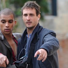 Aurelien Gaya e il regista Volfango De Biasi sul set del film Iago