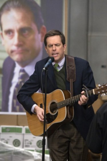 Ed Helms in una scena dell'episodio Stress Relief di The Office