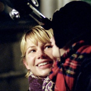 Michelle Williams e Sophie Nyweide nel film Mammoth