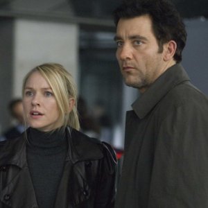Naomi Watts e Clive Owen sono i protagonisti del film The International