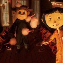 Nell'Altro Mondo, Wybie e Coraline visitano un circo nel film Coraline e la porta magica