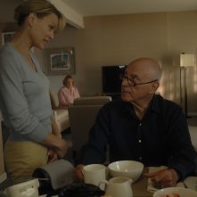 Alan Arkin e Robin Wright Penn in una scena di The Private Lives of Pippa Lee