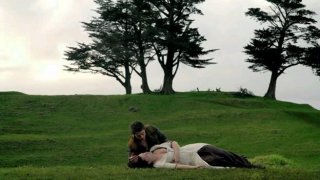 Bridget Regan con Craig Horner in una scena nell'episodio 'Elixir' della serie Legend of the Seeker