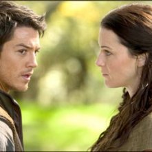 Craig Horner E Bridget Regan In Un Momento Dell Episodio Listener Della Serie Tv Legend Of The Seeker 104154