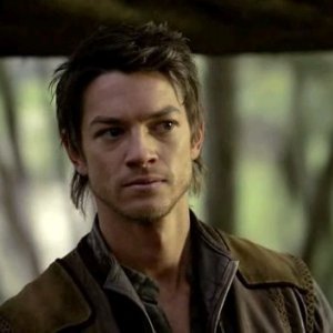 Craig Horner in una scena dell'episodio 'Brennidon' della prima stagione della serie tv 'Legend of the Seeker'