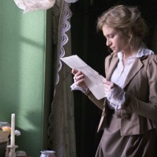 Julia Jentsch nei panni di Effi Briest